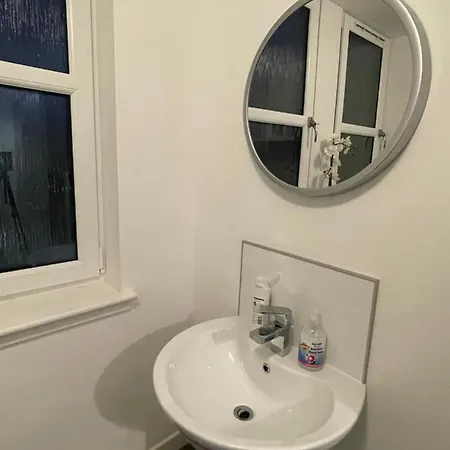 Carvetii - Edward House D - 2 Dbl Bed 2Nd Floor Flat Apartment Dunfermline Exterior photo